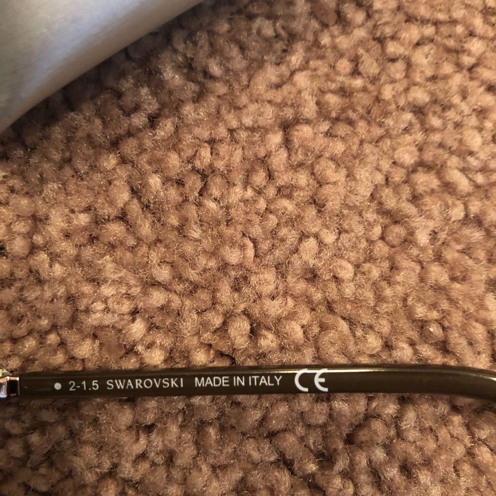 ‼️SOLD‼️Swarovski sunglasses with crystals NWOT - Picture 4 of 9